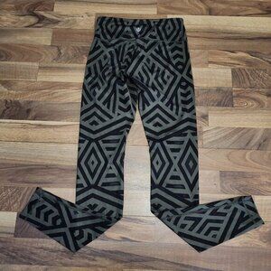 Lululemon Wunder Under Leggings Luxtreme Chevron Shuffle Fatigue Green/Black‎ 4